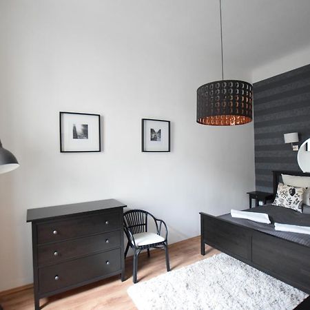 Luxury Apartment by Hi5-Városház Suite Budapest Esterno foto