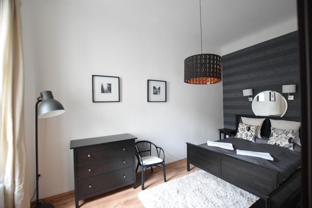 Luxury Apartment by Hi5-Városház Suite Budapest Esterno foto